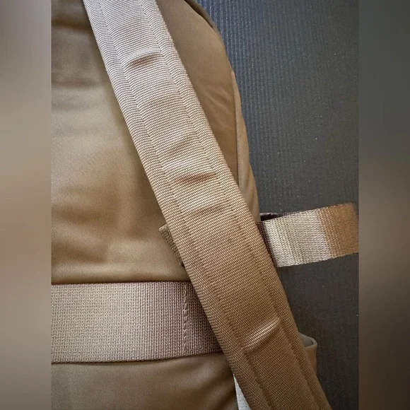 Lululemon Athletica Beige Women’s Backpack - Picture 6 of 8